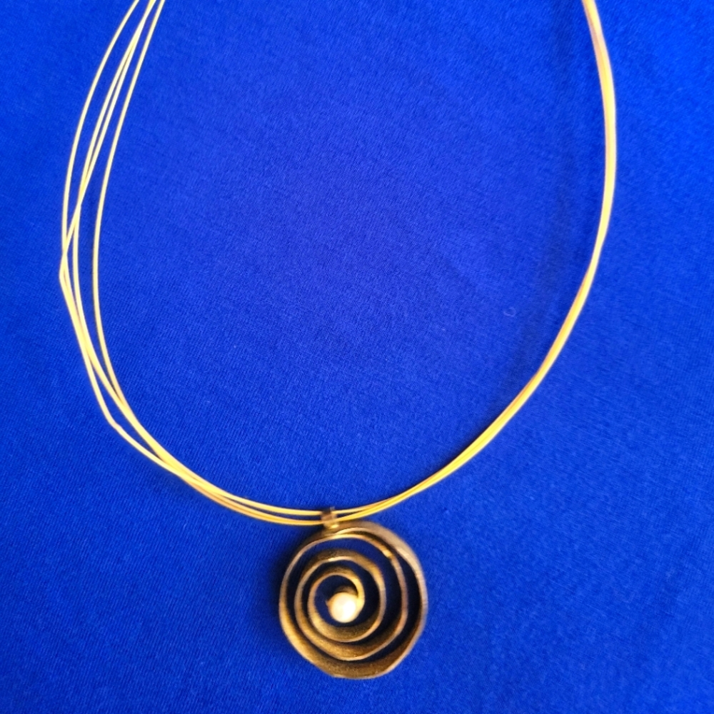 Artisan necklace‎